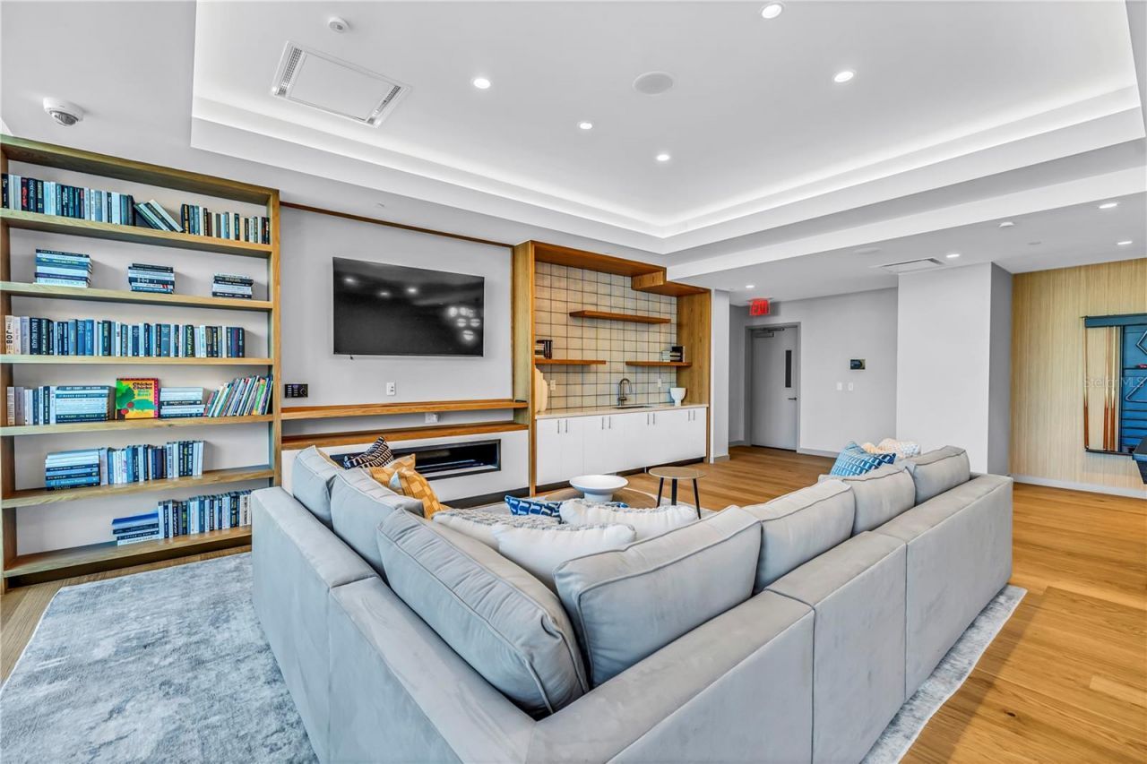 400 Central Avenue, Unit 1001, Saint Petersburg, FL 33701 Photo