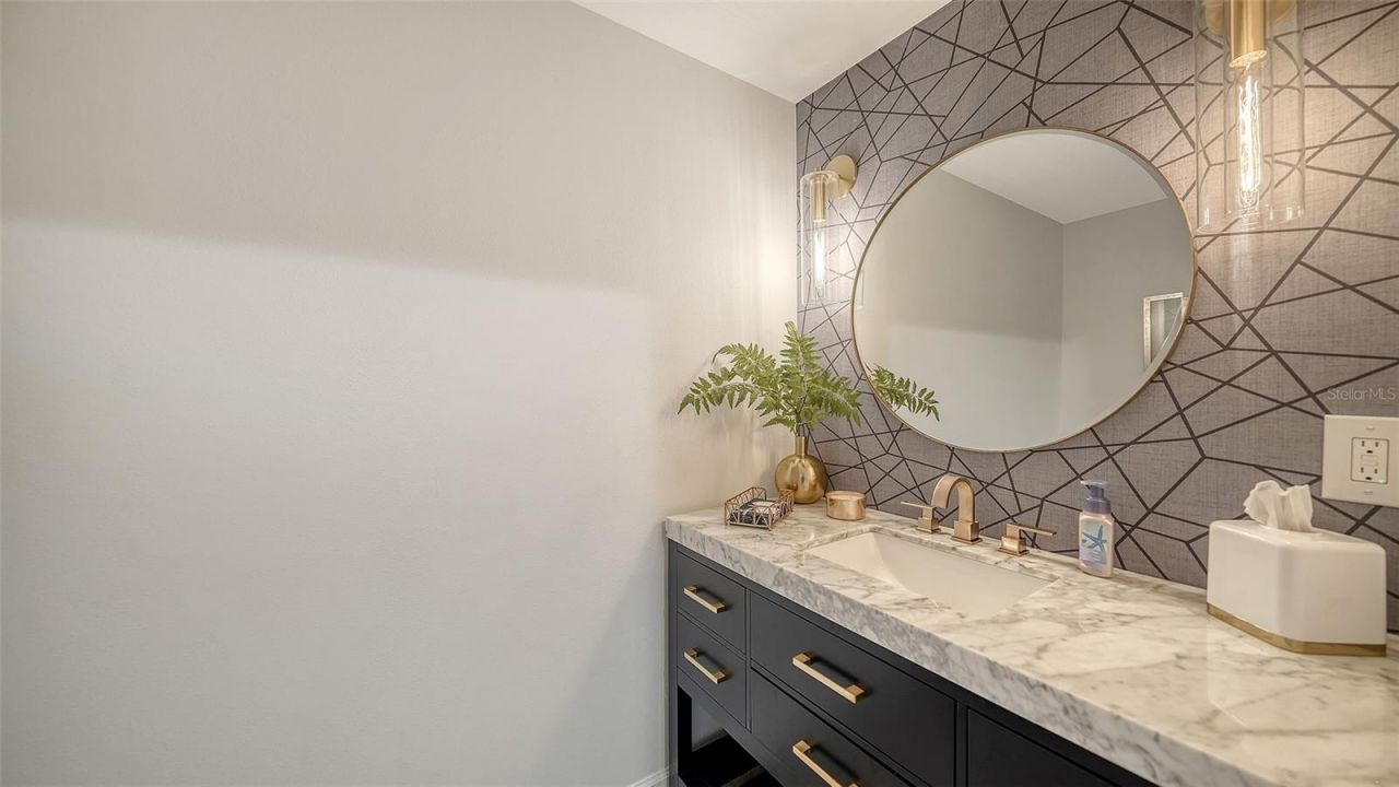 1800 Benjamin Franklin Drive, Unit B708, Sarasota, FL 34236 Photo