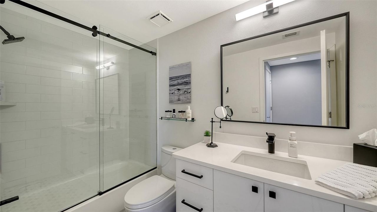 1800 Benjamin Franklin Drive, Unit B708, Sarasota, FL 34236 Photo