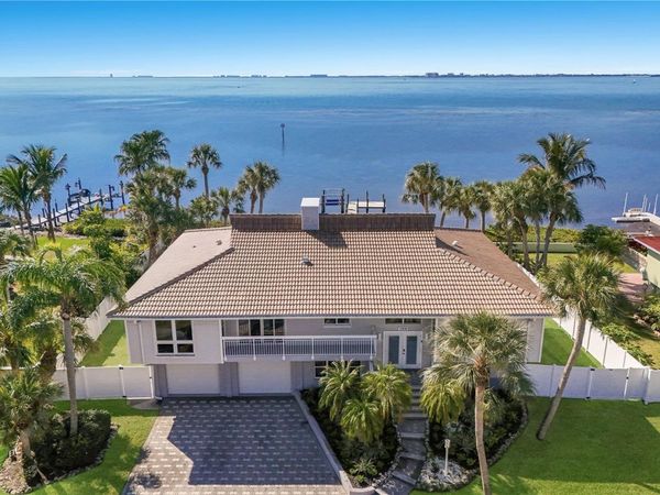 3908 BAYSIDE DRIVE, BRADENTON, FL 34210