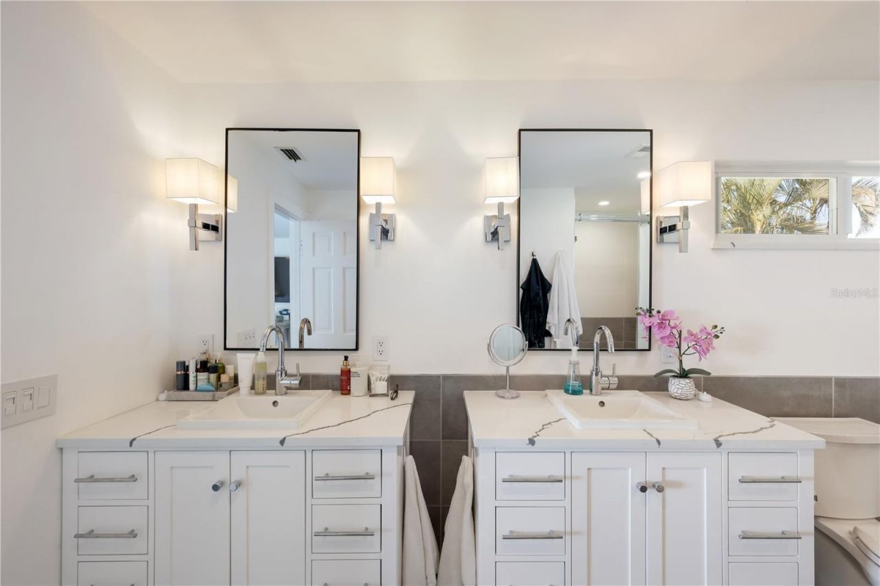 3908 Bayside Drive, Bradenton, FL 34210 Photo