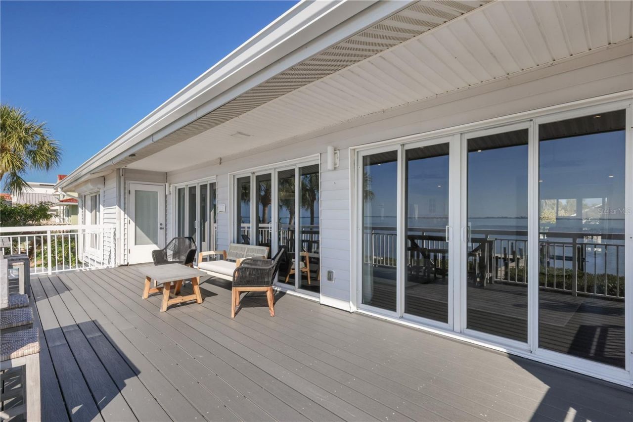 3908 Bayside Drive, Bradenton, FL 34210 Photo