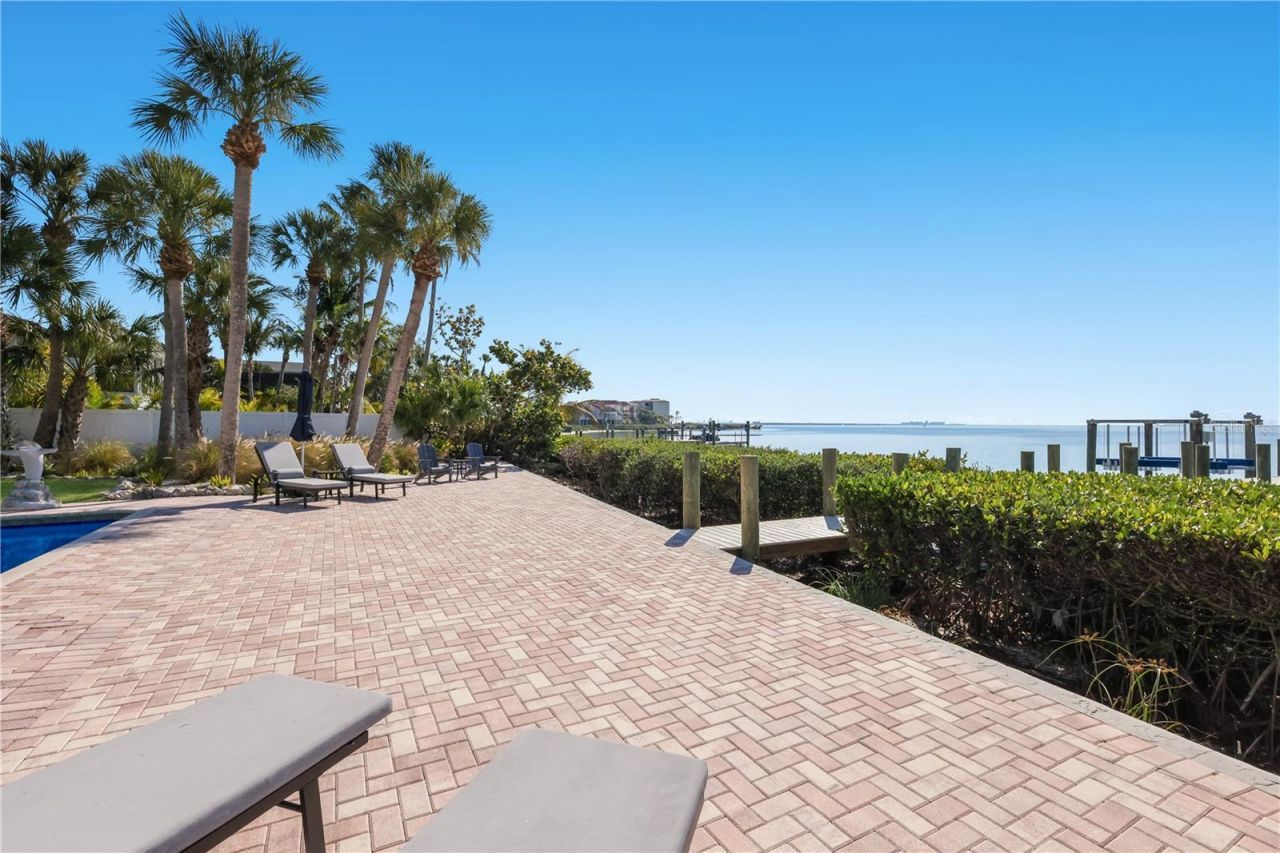 3908 Bayside Drive, Bradenton, FL 34210 Photo