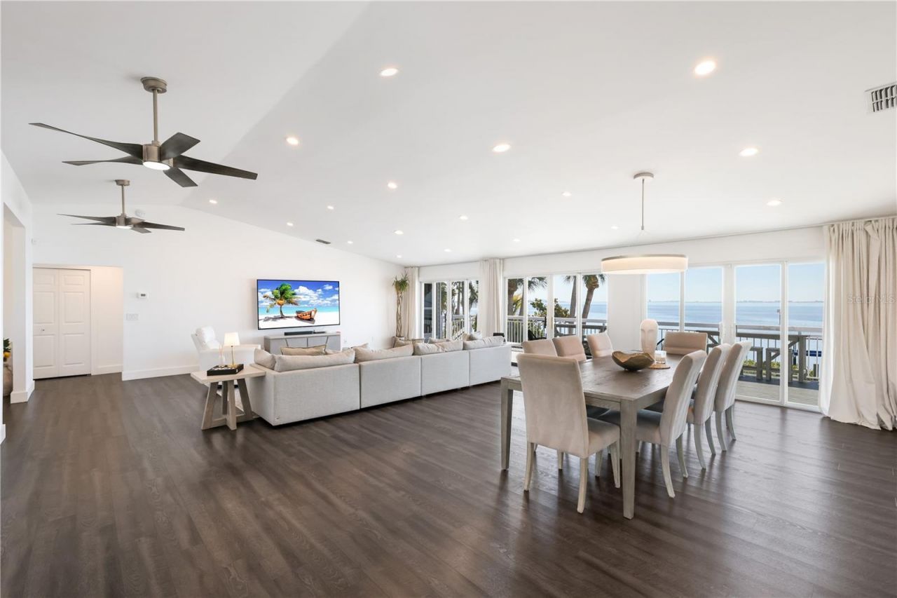 3908 Bayside Drive, Bradenton, FL 34210 Photo