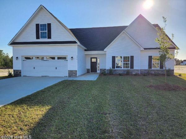 592 Appalachian Trail S, Jacksonville, NC 28546