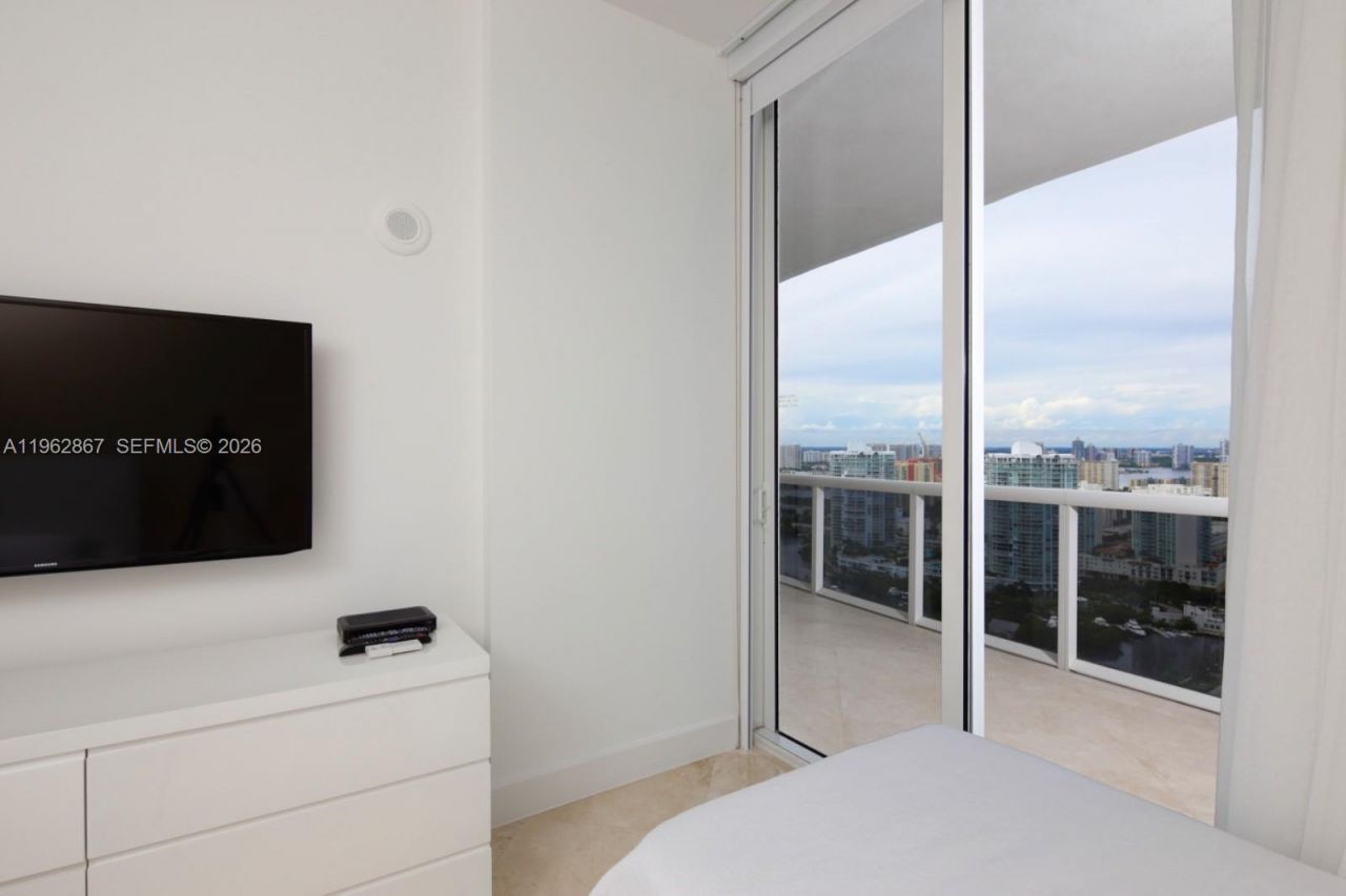 16001 Collins Ave , Unit 2902, Sunny Isles Beach, FL 33160 Photo