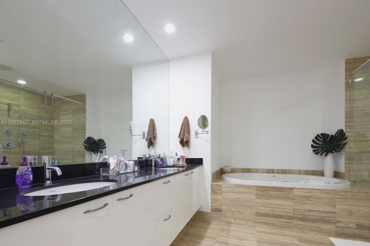 16001 Collins Ave , Unit 2902, Sunny Isles Beach, FL 33160 Photo