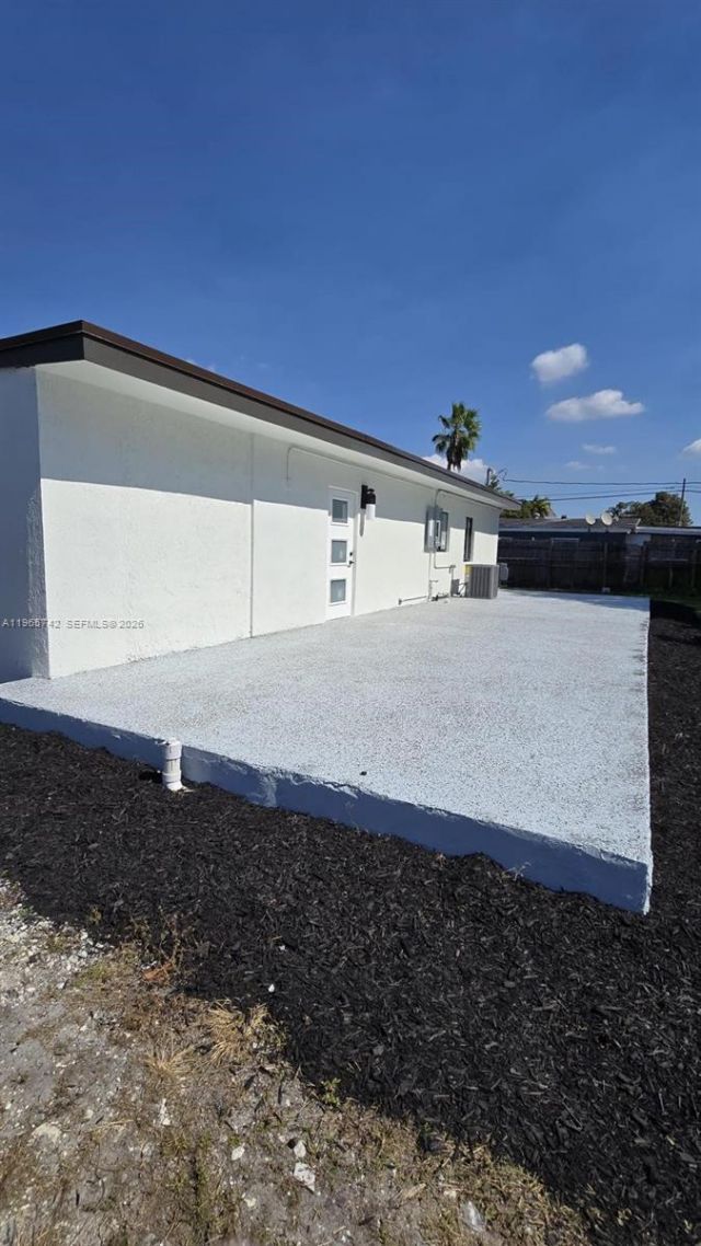 1910 NW 134th St, Miami, FL 33167 Photo