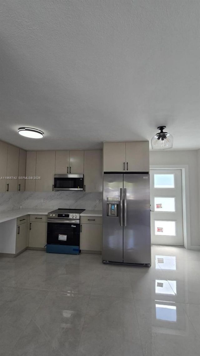 1910 NW 134th St, Miami, FL 33167 Photo