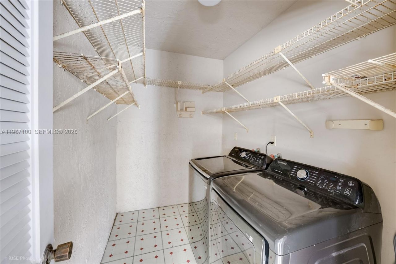 471 Ives Dairy Rd, Unit 402-3, Miami, FL 33179 Photo