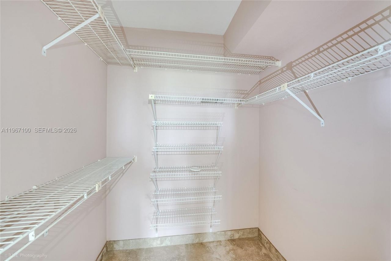 471 Ives Dairy Rd, Unit 402-3, Miami, FL 33179 Photo