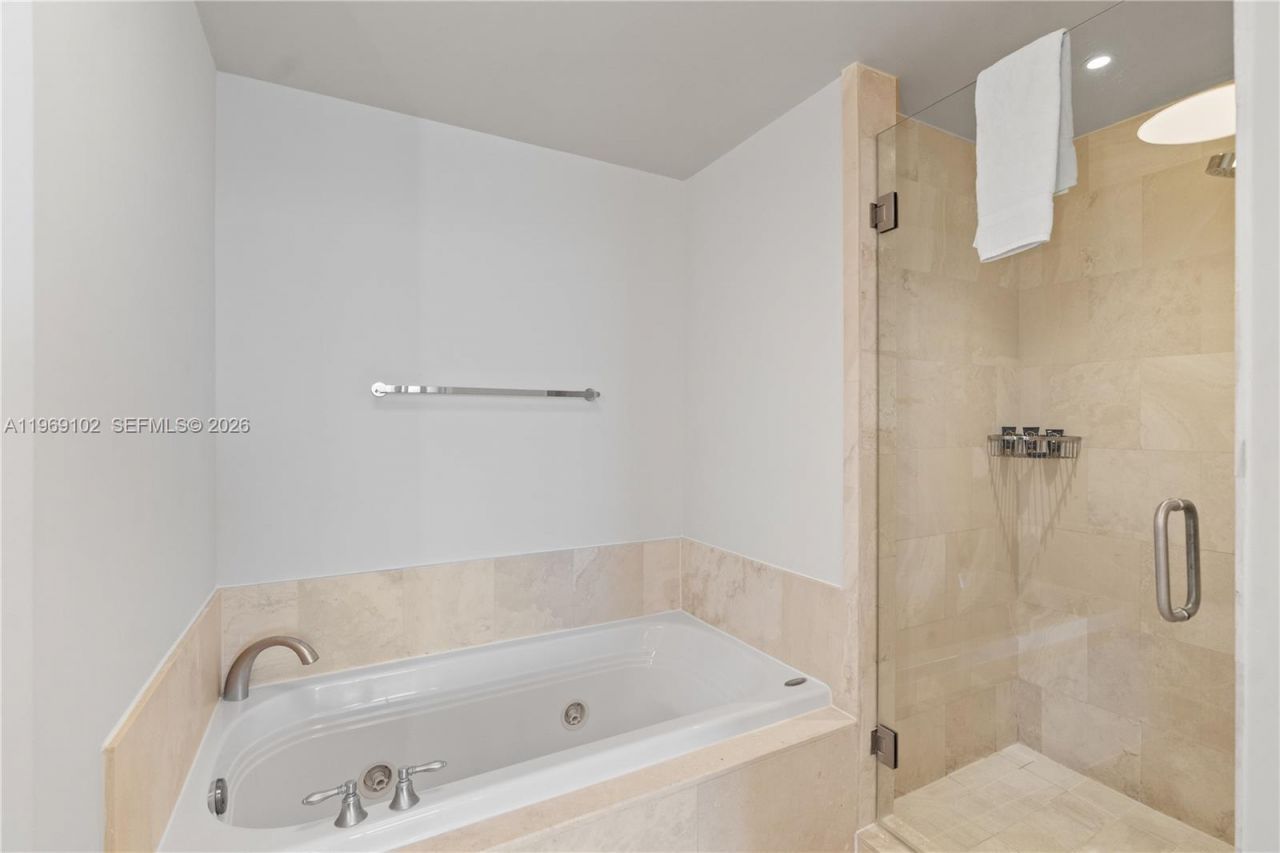 4401 Collins Ave, Unit 1706, Miami Beach, FL 33140 Photo