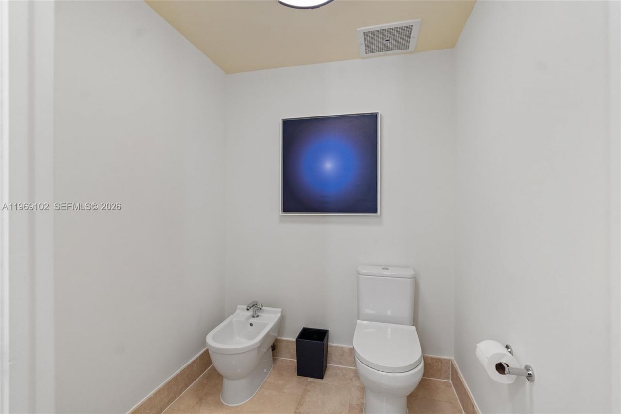 4401 Collins Ave, Unit 1706, Miami Beach, FL 33140 Photo