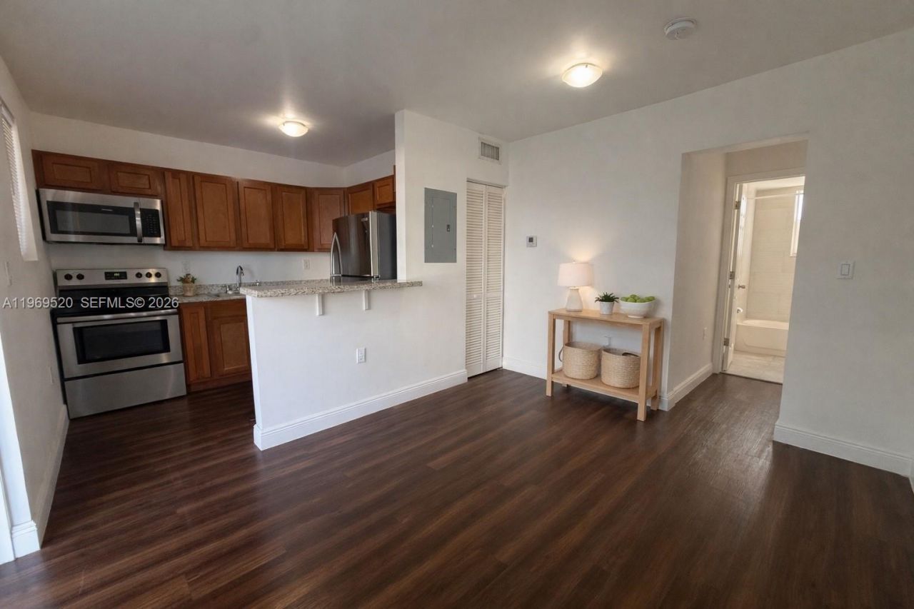 540 NW 7th St, Unit 23, Miami, FL 33136 Photo