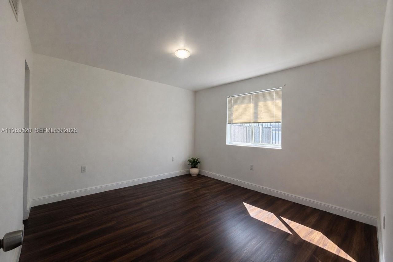 540 NW 7th St , Unit 26, Miami, FL 33136 Photo