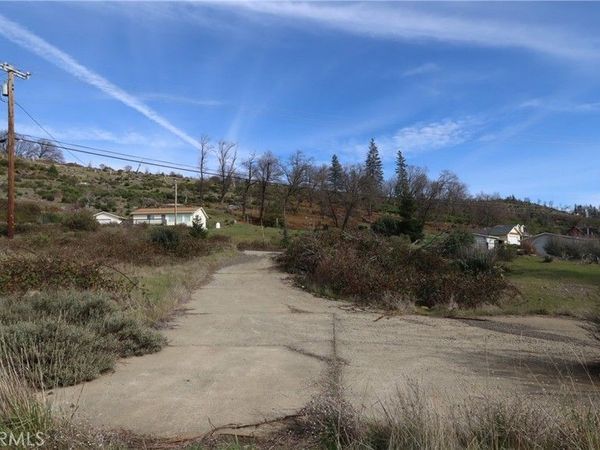 15057 E Hoberg Drive, Cobb, CA 95426