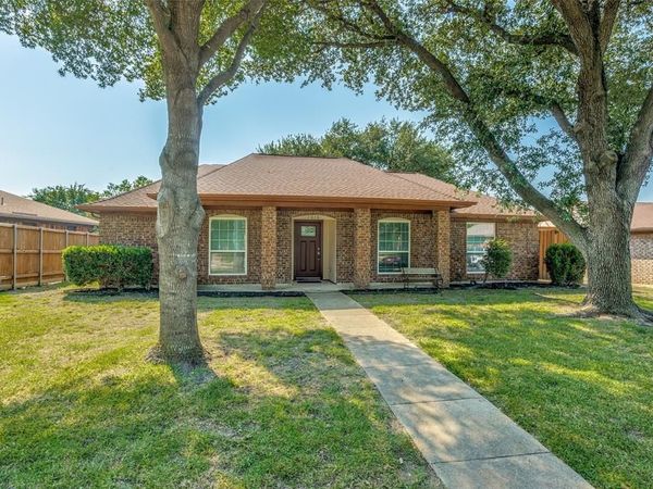 1016 Ledgemont Drive, Plano, TX 75025