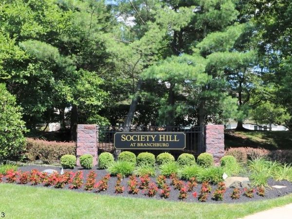 1714 Breckenridge Dr, Branchburg, NJ 08876