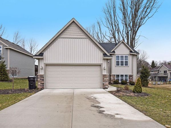 3497 Breezewood Court SE, Grand Rapids, MI 49512