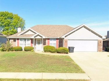 1007 Foxridge Drive, Warrensburg, MO 64093