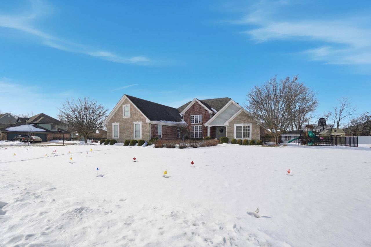 986 Brookwood Drive, Troy, OH 45373 Main Photo