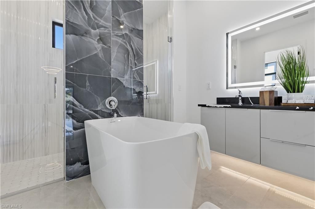 2402 Everest Pkwy, Cape Coral, FL 33904 Photo