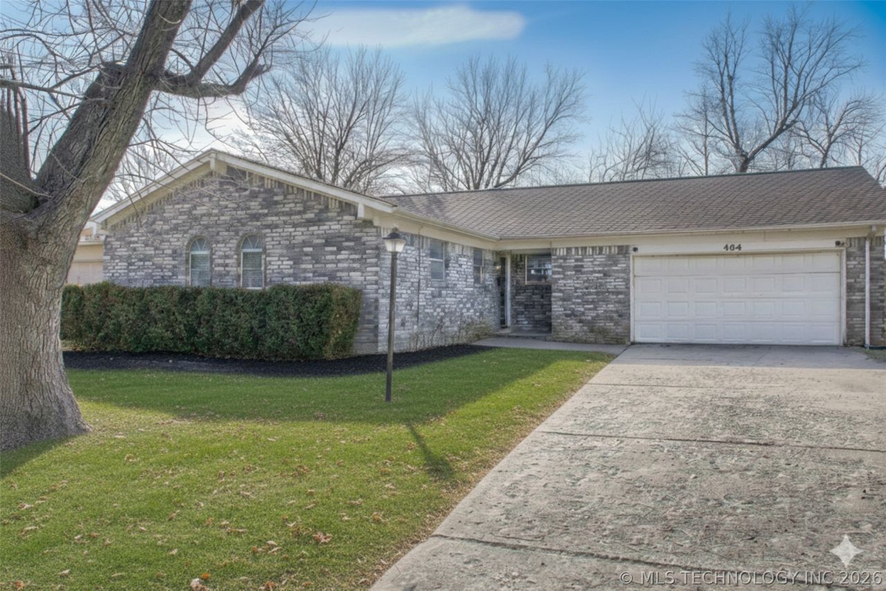 404 E 18th Street, Owasso, OK 74055 Main Photo