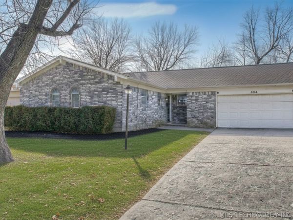 404 E 18th Street, Owasso, OK 74055