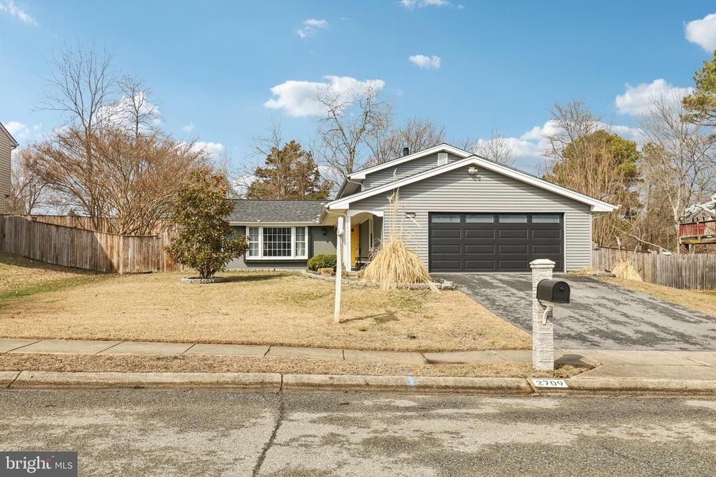 2709 Pinewood Drive, Waldorf, MD 20601 Main Photo