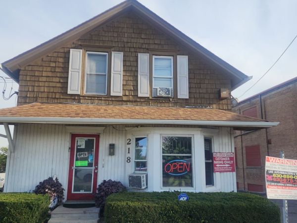 218- 220 S Lake Street, Aurora, IL 60506