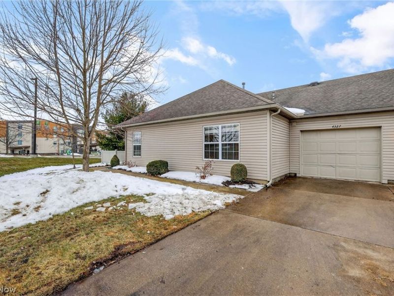 4327 Hunters Chase Lane, Wooster, OH 44691 Photo 6