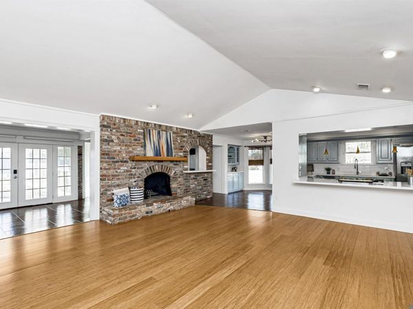 4204 Pine Park Dr, Baton Rouge, LA 70809