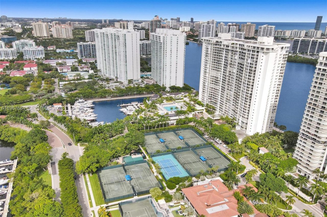 7000 Island Blvd , Unit 2404, Aventura, FL 33160 Photo