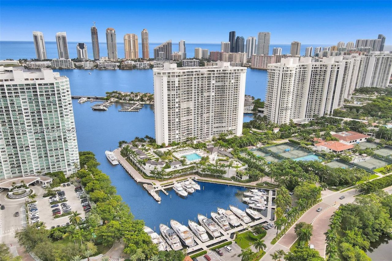 7000 Island Blvd , Unit 2404, Aventura, FL 33160 Photo