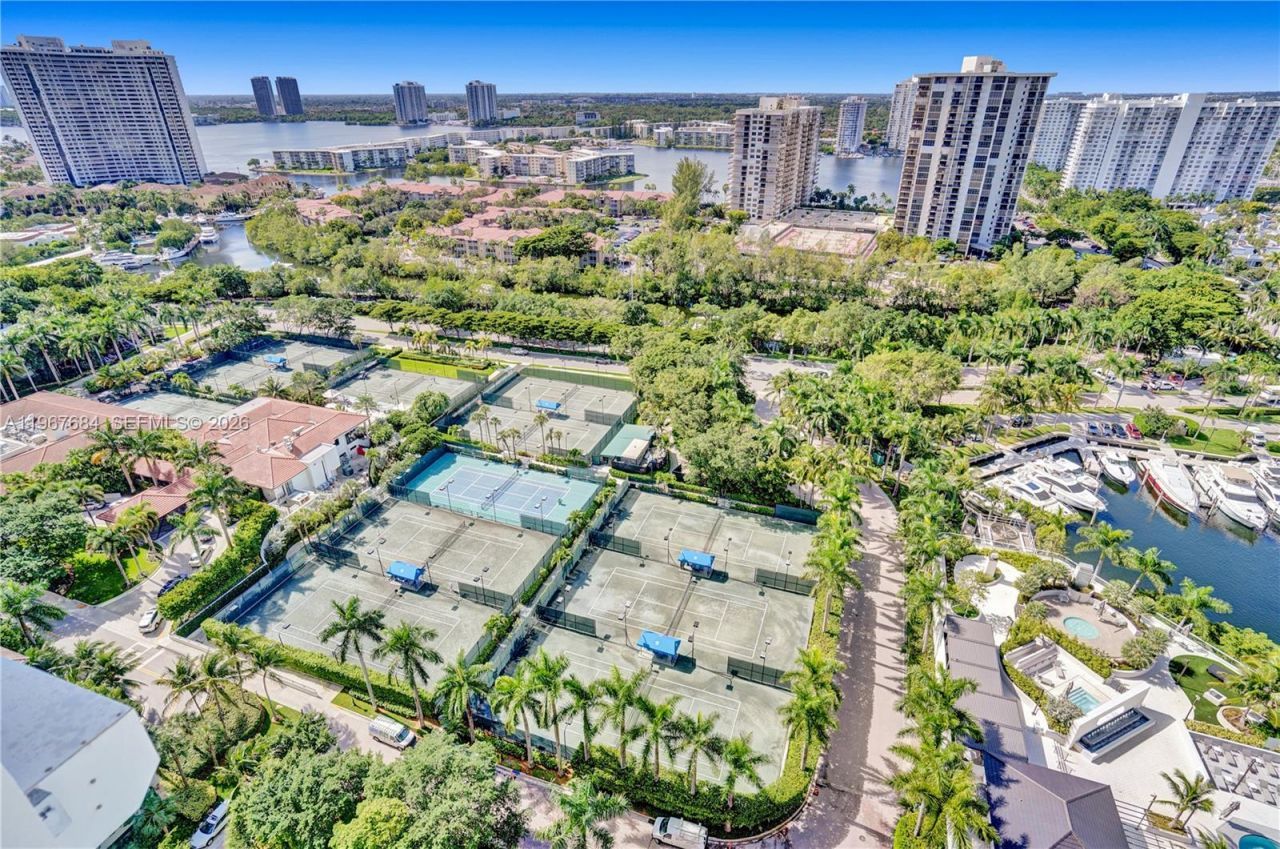 7000 Island Blvd , Unit 2404, Aventura, FL 33160 Photo