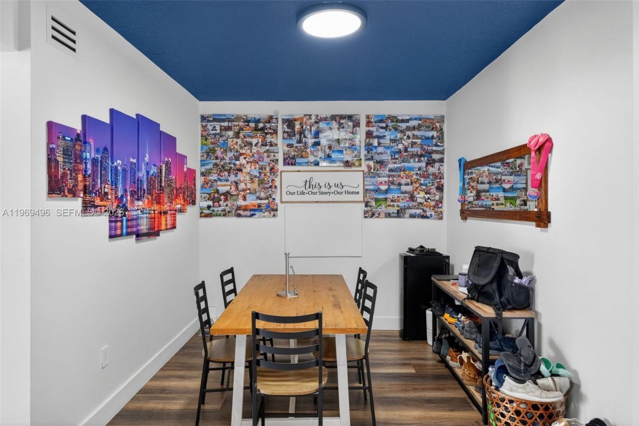 888 S Douglas Rd, Unit 1204, Coral Gables, FL 33134 Photo