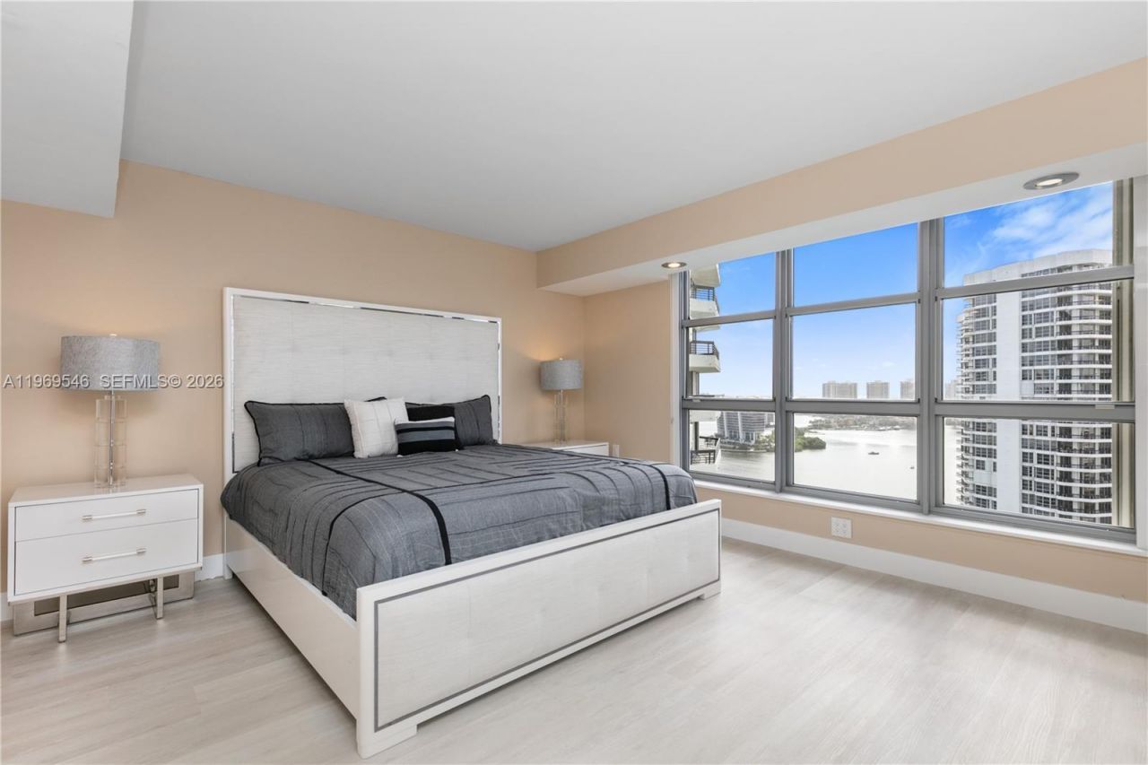 3500 Mystic Pointe Dr , Unit 2603, Aventura, FL 33180 Photo