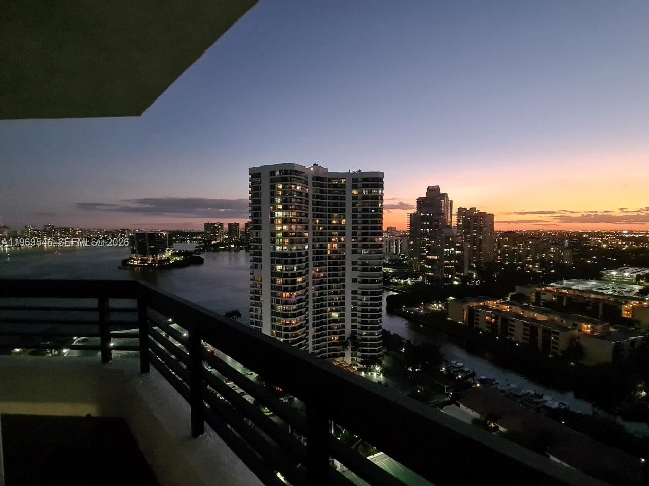 3500 Mystic Pointe Dr , Unit 2603, Aventura, FL 33180 Photo