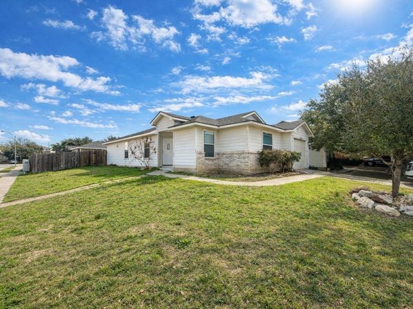 17808 Majestic Elm LN, Elgin, TX 78621