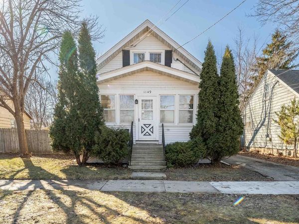 1149 W 6TH AVENUE, Oshkosh, WI 54902