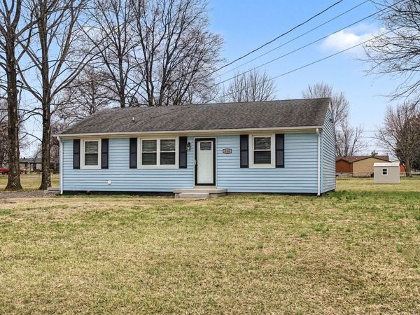 322 Destin Dr, Clarksville, TN 37040