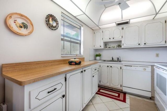 657 Brittany N, Delray Beach, FL 33446 Photo