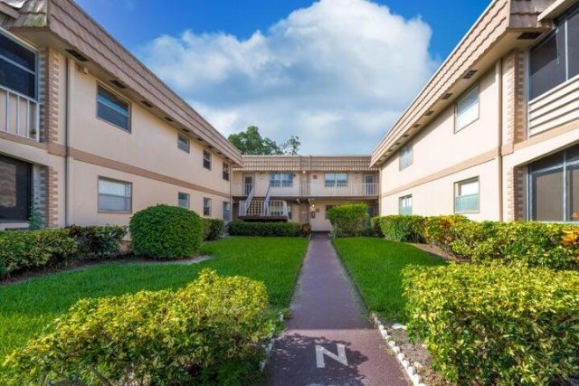 657 Brittany N, Delray Beach, FL 33446 Photo