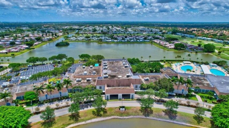 657 Brittany N, Delray Beach, FL 33446 Photo