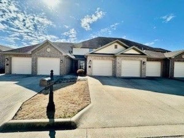 6613 Valley View Road, Rogers, AR 72758