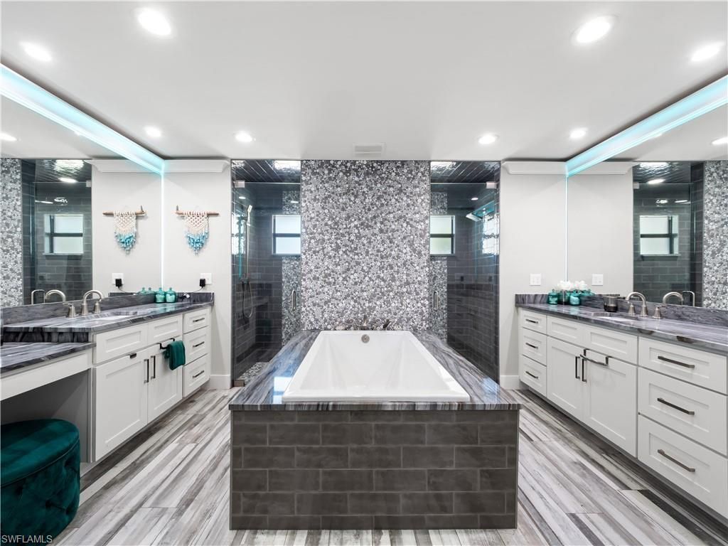 1912 SE 33rd Ter, Cape Coral, FL 33904 Photo