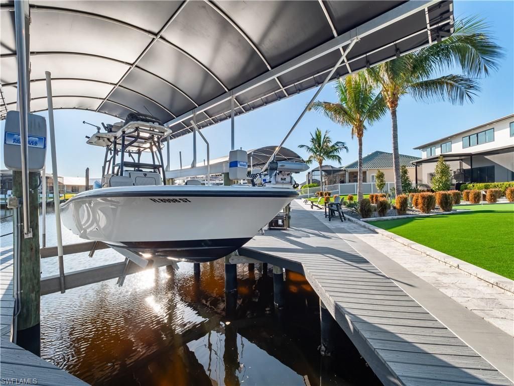 1912 SE 33rd Ter, Cape Coral, FL 33904 Photo