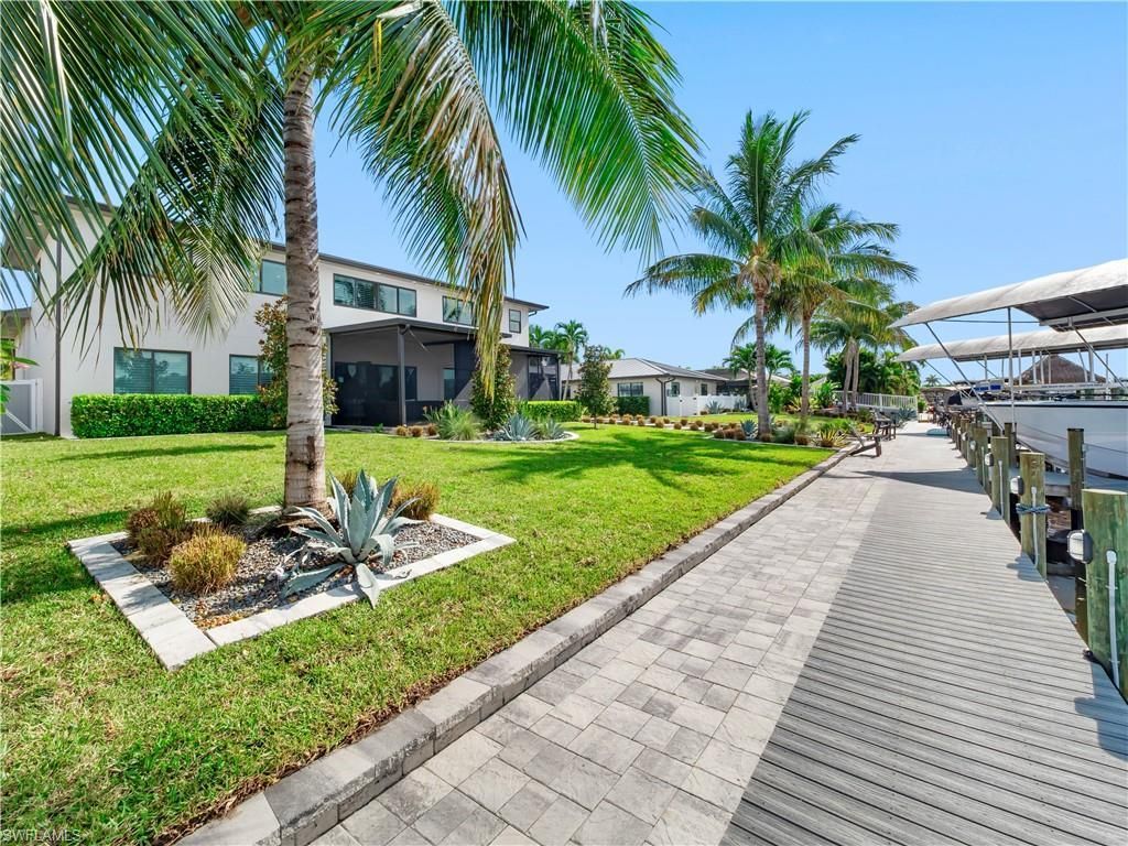 1912 SE 33rd Ter, Cape Coral, FL 33904 Photo