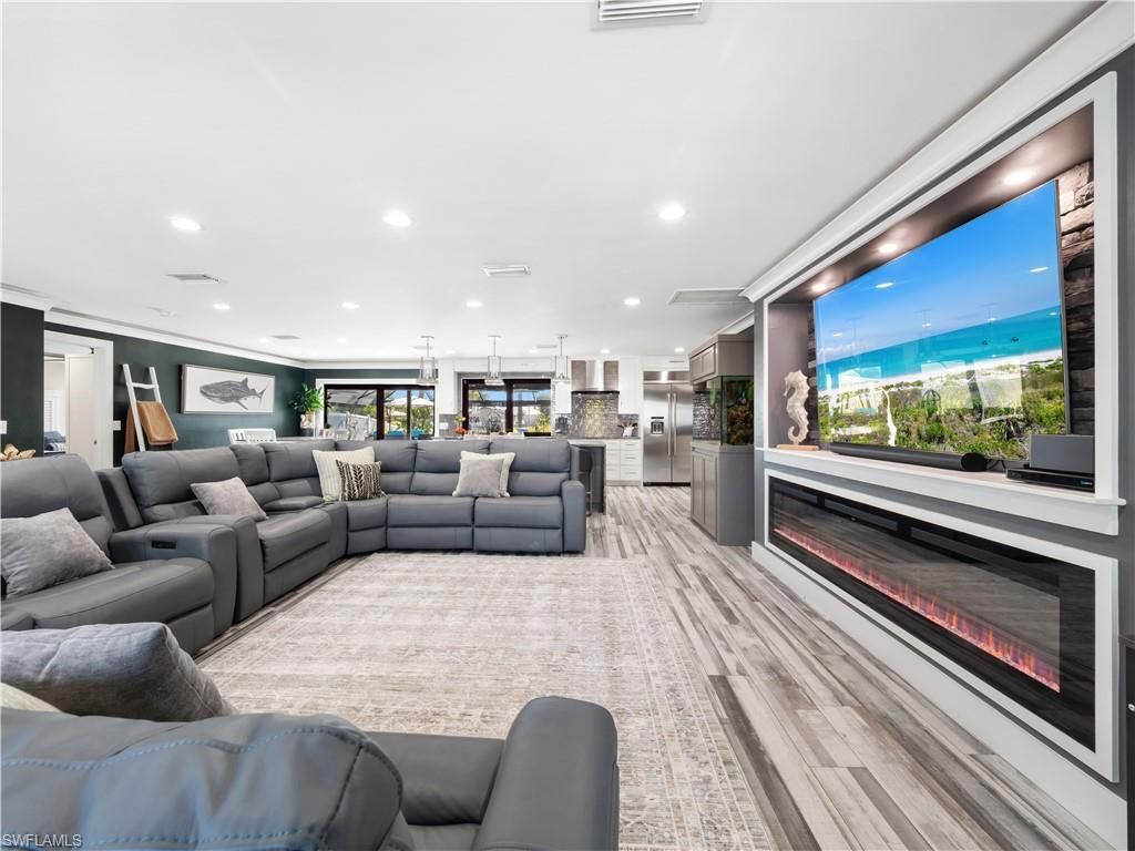 1912 SE 33rd Ter, Cape Coral, FL 33904 Photo