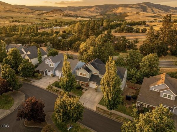 144 Crocker Street, Ashland, OR 97520